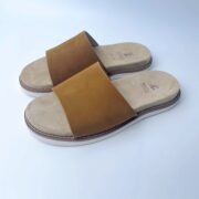Minimalist wide-strap design Suede Upper PVC Outsole Sandals - 图片 5