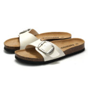 Oversized Square Buckle Strap PU Upper Rubber Outsole Sandals - 图片 2