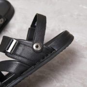 Cross Strap Quick-Release Buckle Back Strap Leather Upper Rubber Outsole Sandals - 图片 4