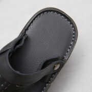 Hand-Stitched Back Strap Closed-Toe Leather Upper Rubber Outsole Sandals - 图片 6