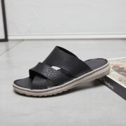 Textured Genuine Leather Cross Wide Strap Leather Upper Rubber Outsole Sandals - 图片 2
